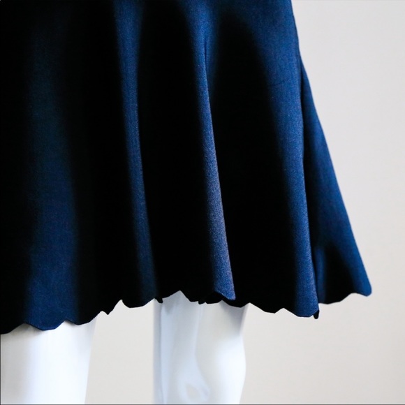 Dress - Picture 4 of 7